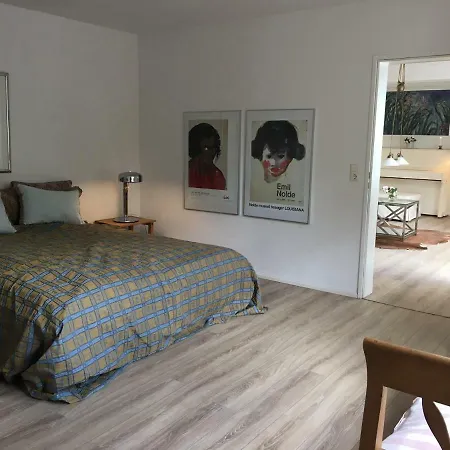 Strandnahe Ferienwohnung 2 * Kiel